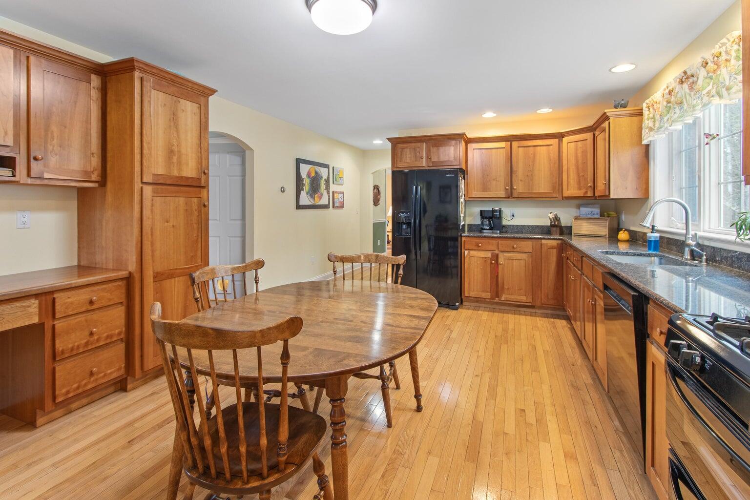 51 Old Field Road Yarmouth ME 04096