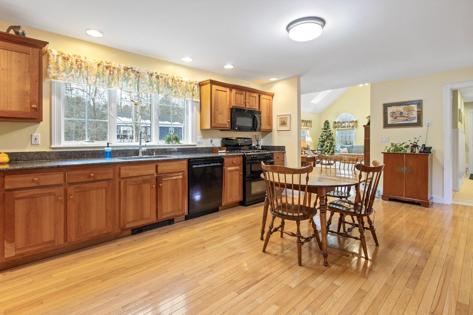 51 Old Field Road Yarmouth ME 04096