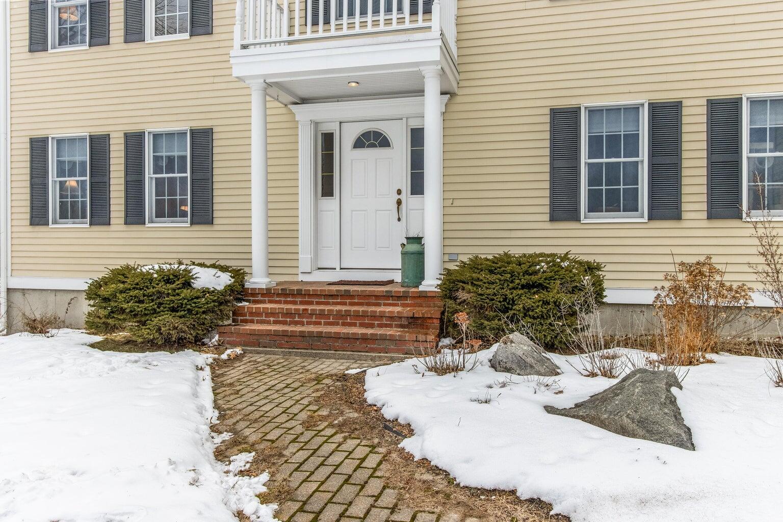 51 Old Field Road Yarmouth ME 04096