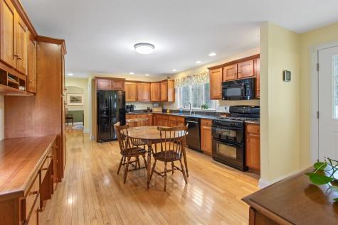 51 Old Field Road Yarmouth ME 04096