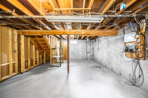 215 Levenseller Road Holden ME 04429