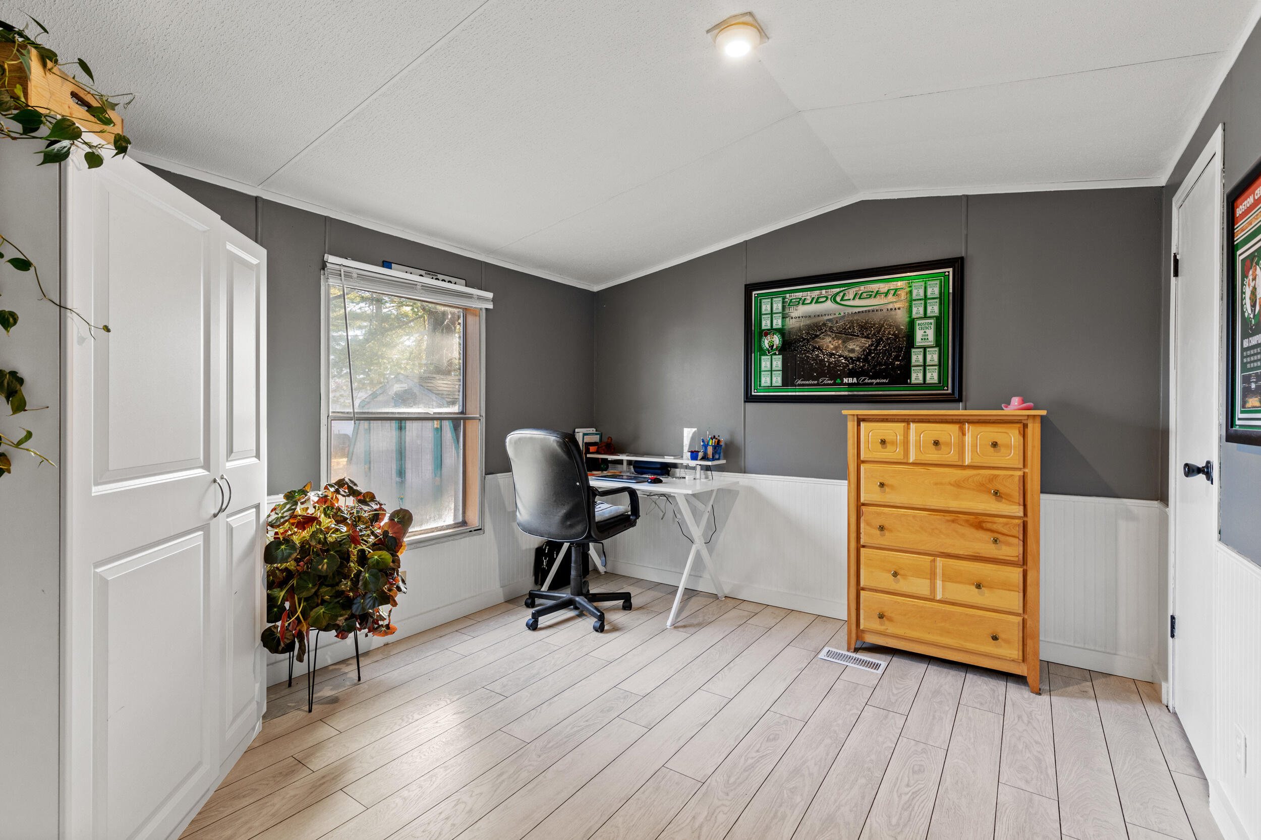 15 Tufton Street Brunswick ME 04011