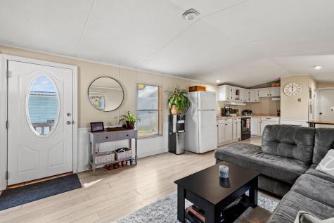 15 Tufton Street Brunswick ME 04011