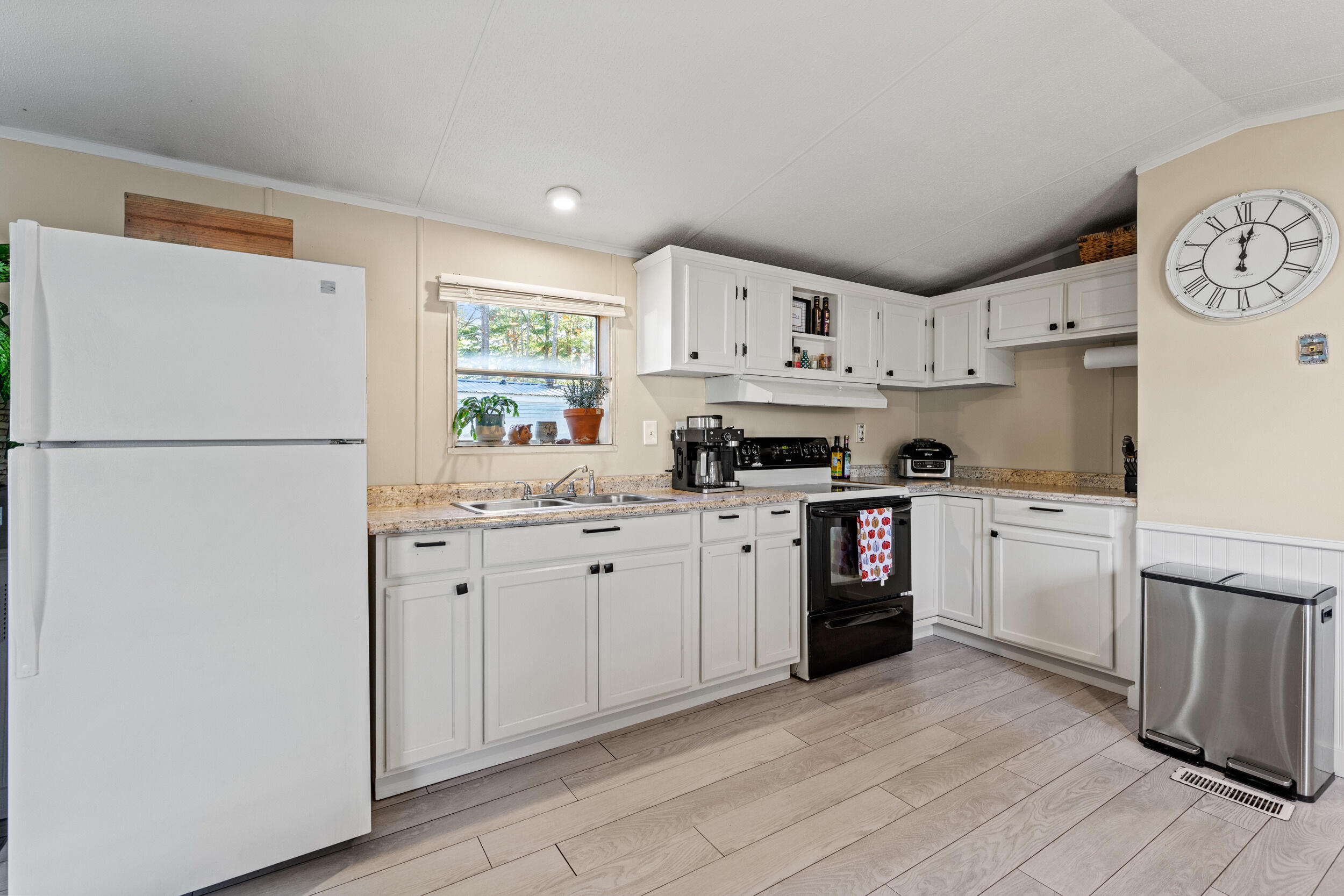 15 Tufton Street Brunswick ME 04011