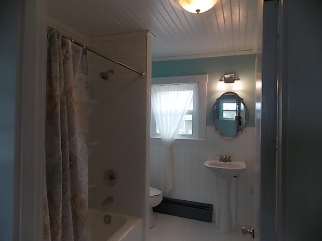 27 Willow Street Gardiner ME 04345