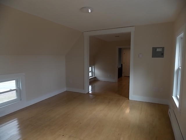 27 Willow Street Gardiner ME 04345