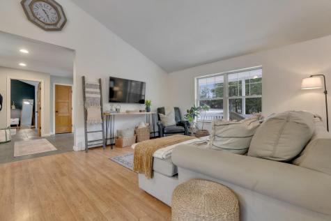 19 Oak Woods Road North Berwick ME 03906