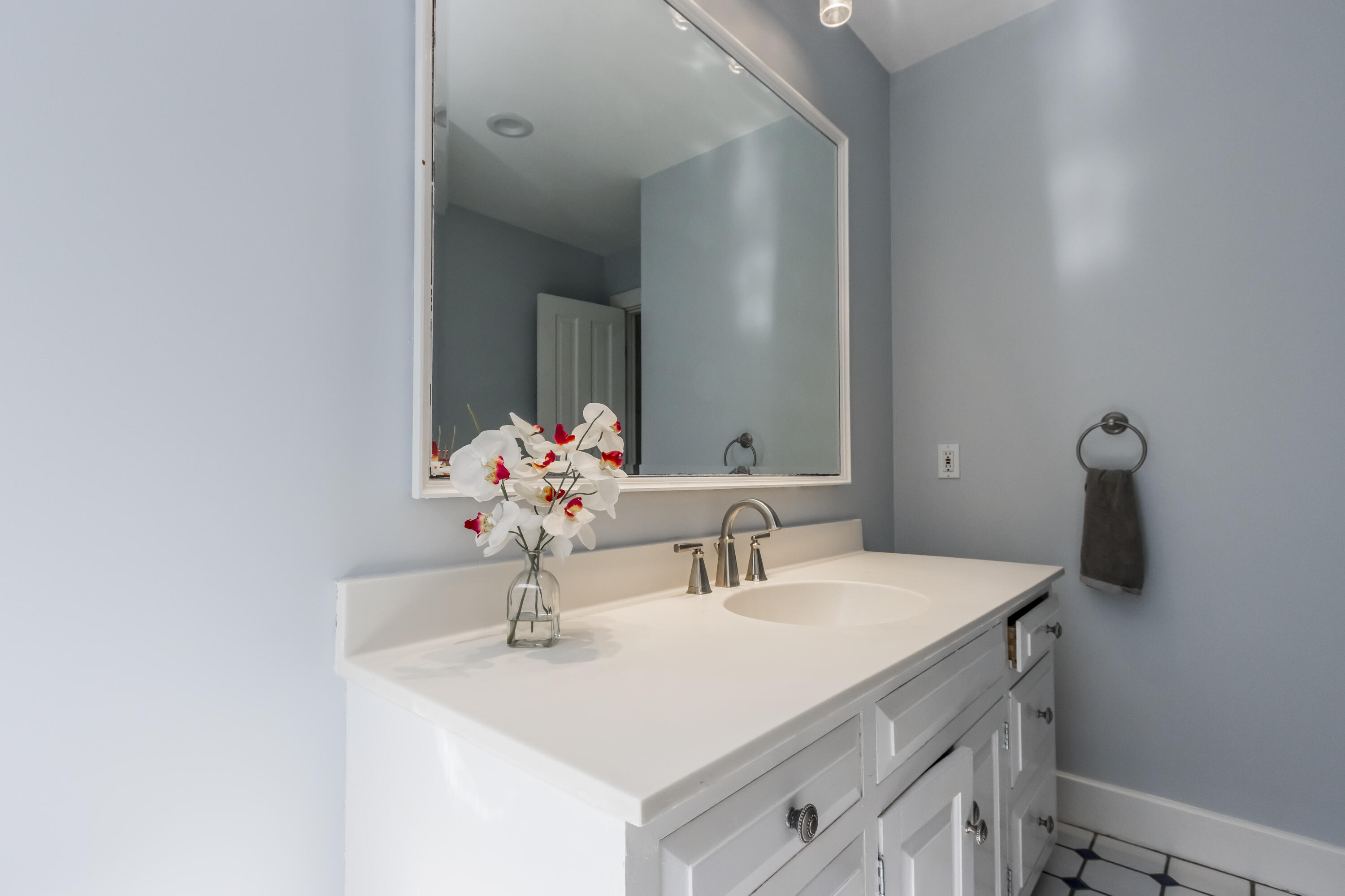 8 Cole Field Road Cape Elizabeth ME 04107