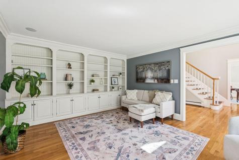 4 Periwinkle Way Falmouth ME 04105