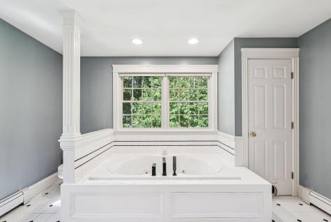 4 Periwinkle Way Falmouth ME 04105