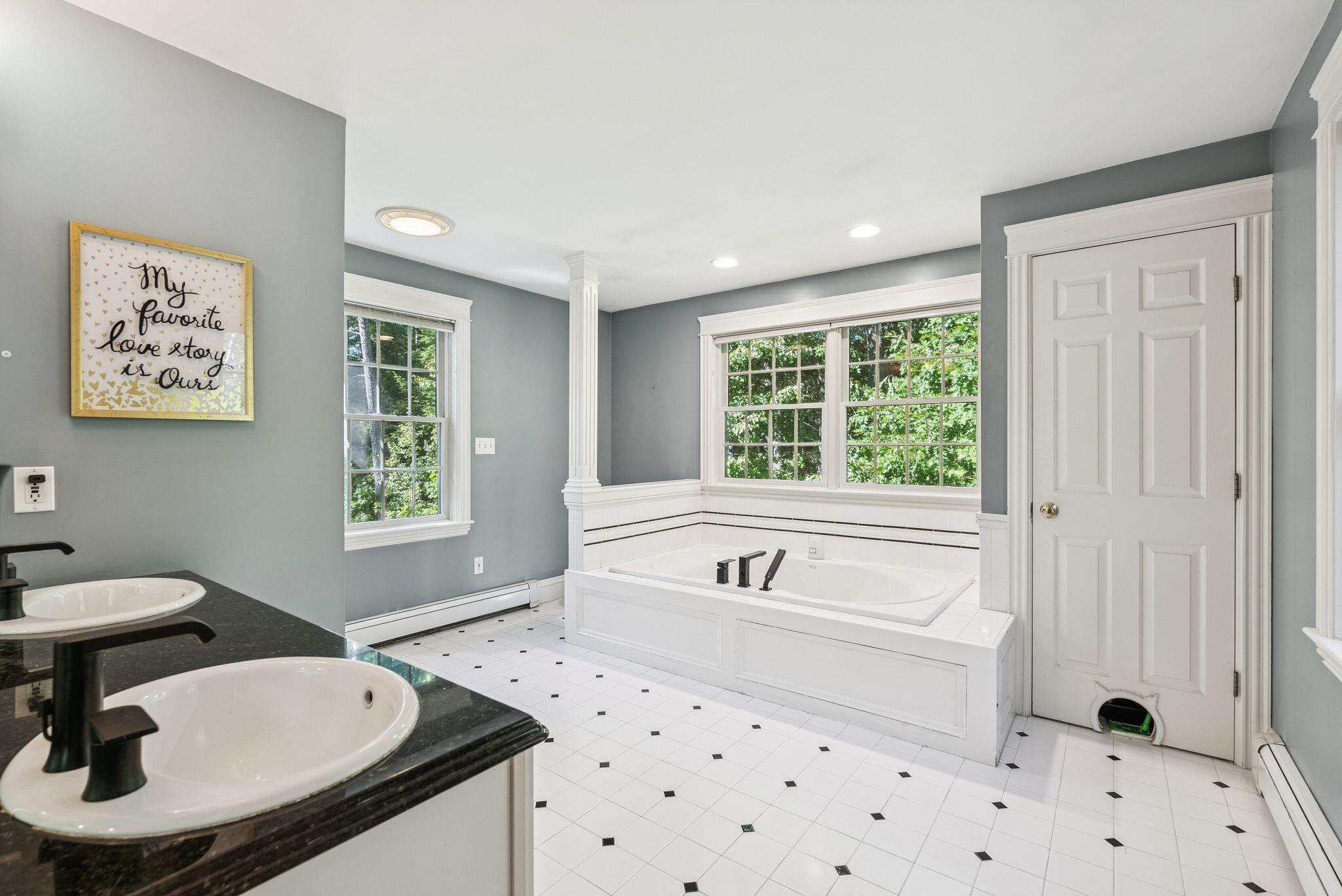 4 Periwinkle Way Falmouth ME 04105