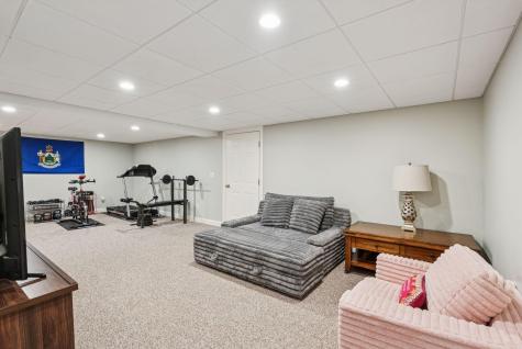 4 Periwinkle Way Falmouth ME 04105