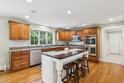 4 Periwinkle Way Falmouth ME 04105