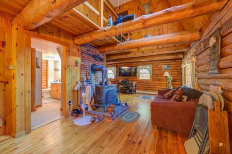 15 Worcester Drive Raymond ME 04071