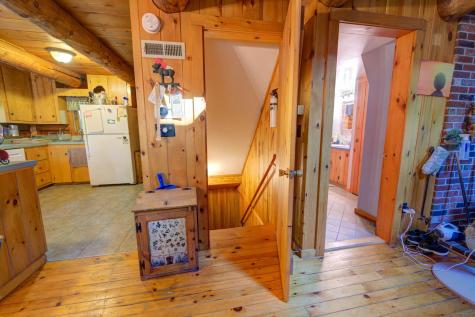 15 Worcester Drive Raymond ME 04071