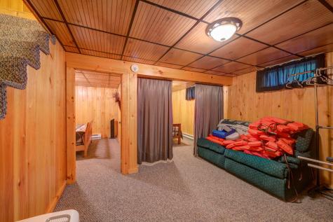 15 Worcester Drive Raymond ME 04071