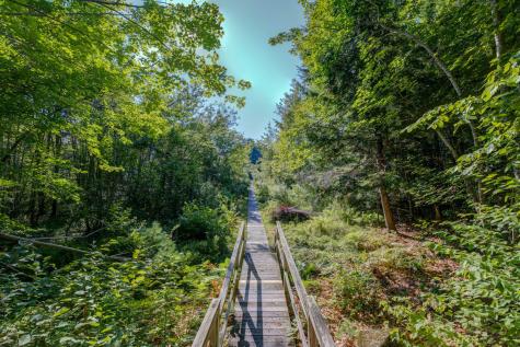 15 Worcester Drive Raymond ME 04071