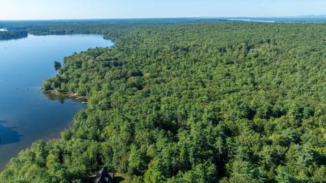 15 Worcester Drive Raymond ME 04071