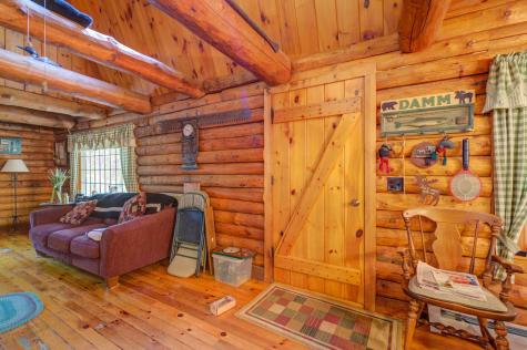 15 Worcester Drive Raymond ME 04071