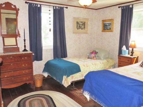 1473 Eastern Road Warren ME 04864