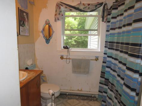1473 Eastern Road Warren ME 04864