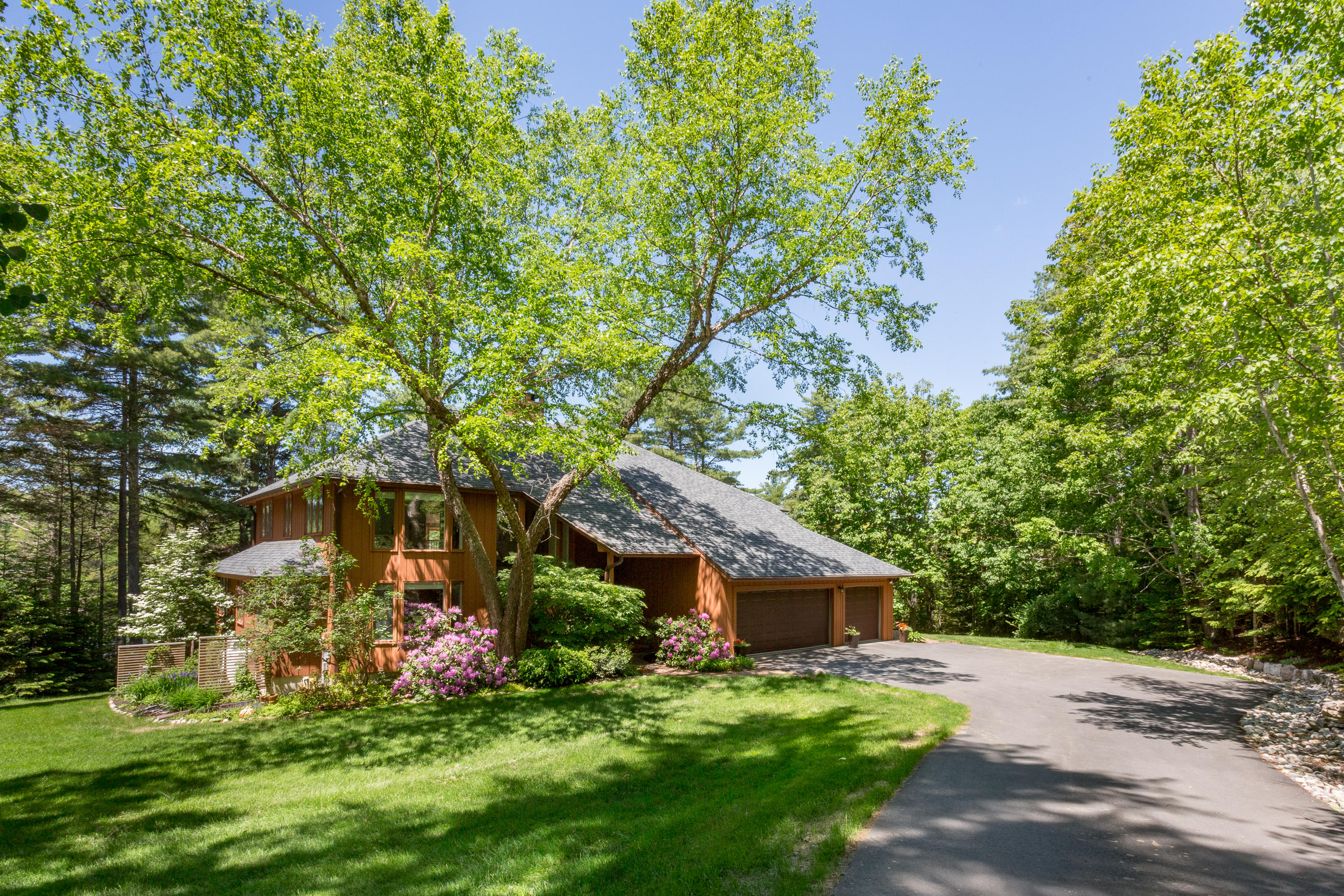 185 Youngs Point Road Wiscasset ME 04578