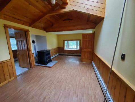 1337 Dexter Road Dover-foxcroft ME 04426