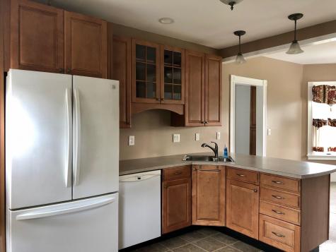 27 W Bates Street Auburn ME 04210