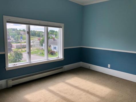 27 W Bates Street Auburn ME 04210
