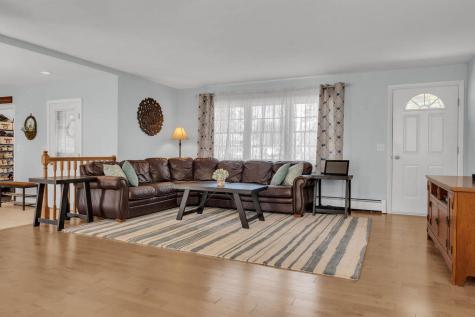 96 Alderwood Road Auburn ME 04210