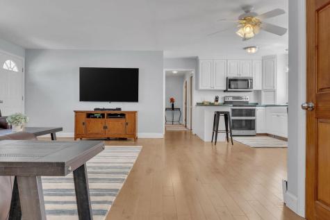 96 Alderwood Road Auburn ME 04210