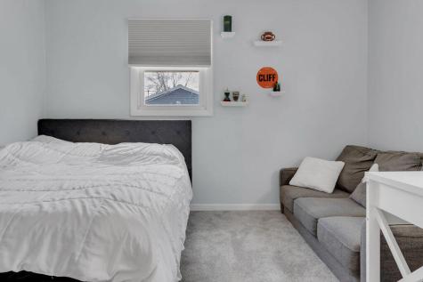 96 Alderwood Road Auburn ME 04210