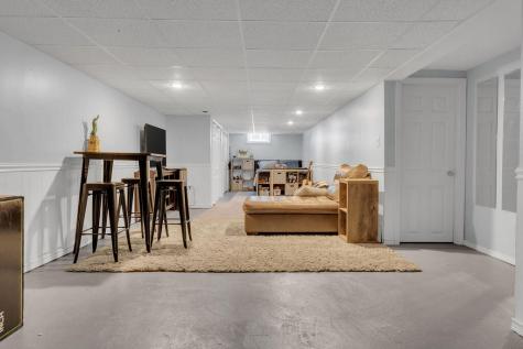 96 Alderwood Road Auburn ME 04210