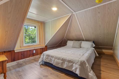 51 Sanford Road Alfred ME 04002