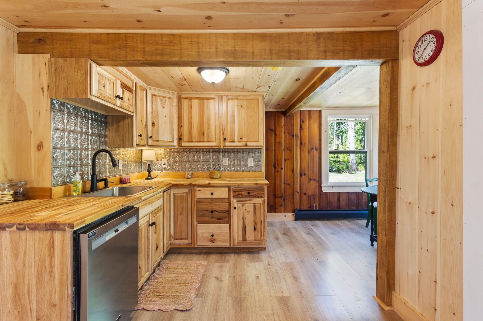 51 Sanford Road Alfred ME 04002