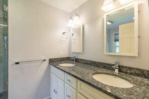 194 Oakwood Drive Yarmouth ME 04096