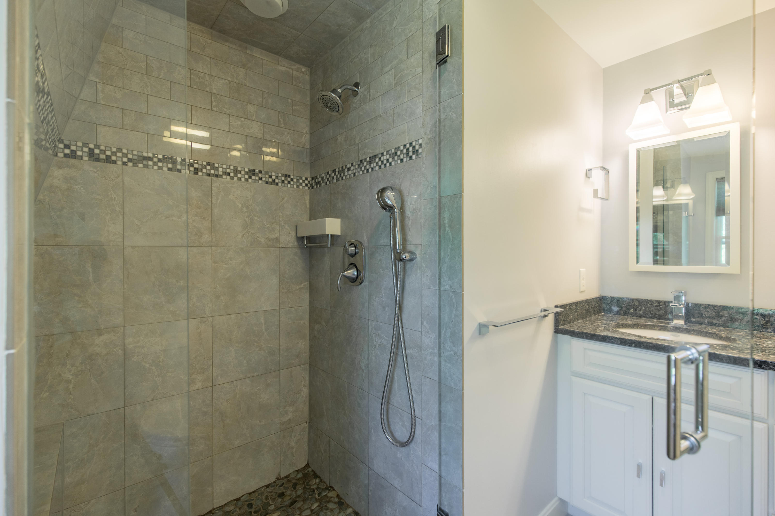 194 Oakwood Drive Yarmouth ME 04096