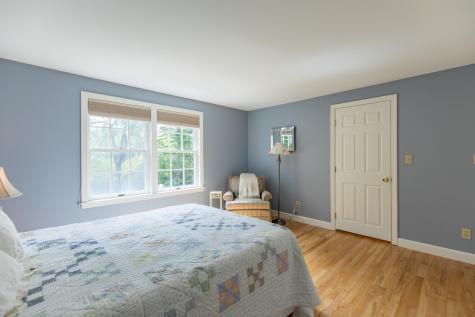 194 Oakwood Drive Yarmouth ME 04096