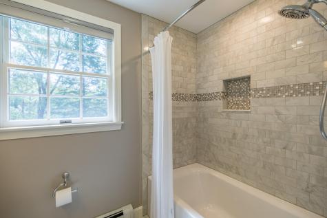 194 Oakwood Drive Yarmouth ME 04096