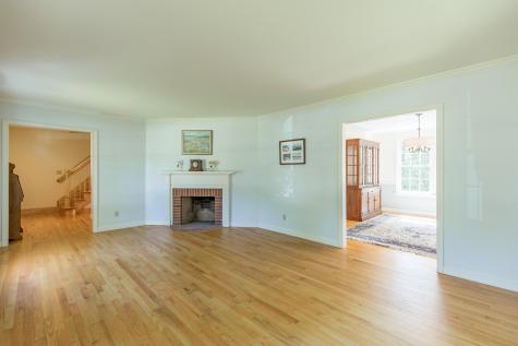 194 Oakwood Drive Yarmouth ME 04096