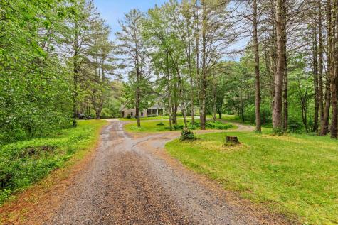 531 Ledge Road Yarmouth ME 04096