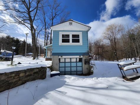 9 Oak Street Jay ME 04239