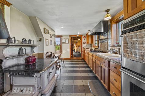 37 Mclaughlin Road Wilton ME 04294