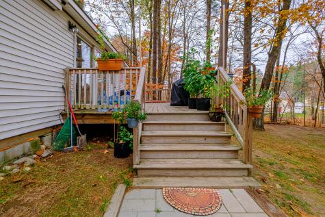 47 Proprietors Road Buxton ME 04093