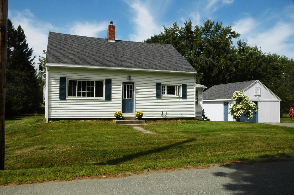 28 Willow Street Norridgewock ME 04957