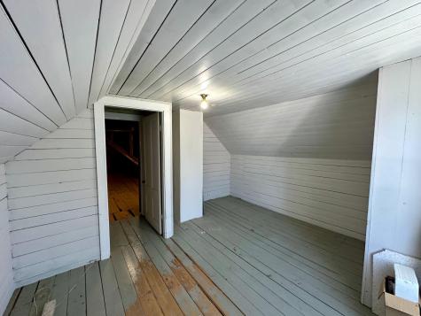 23 Holland Street Bangor ME 04401