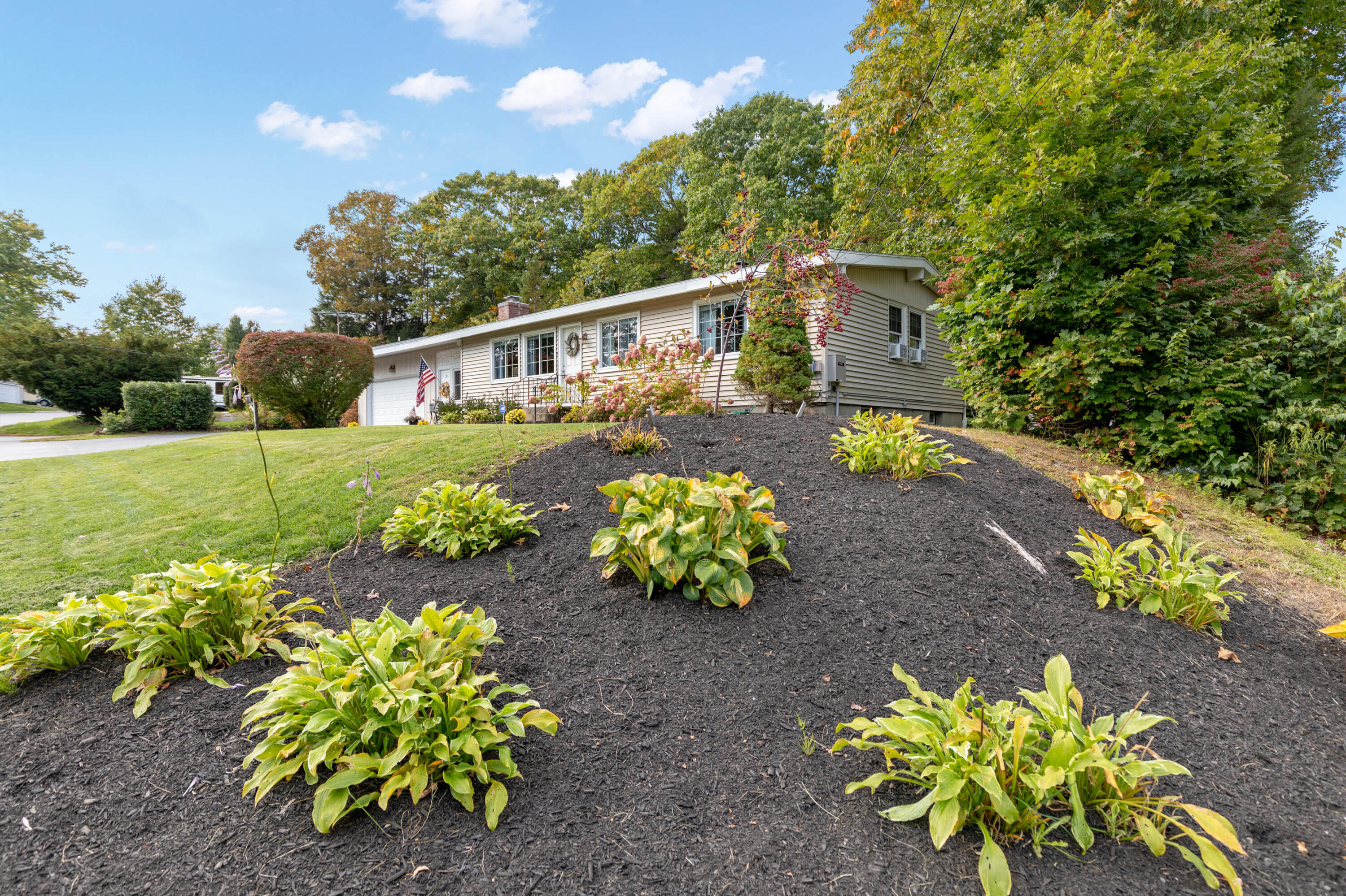 2 Patricia Road, Brunswick ME Real Estate Listing MLS {gListingMLS