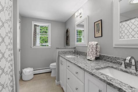 8 Partridge Lane Falmouth ME 04105
