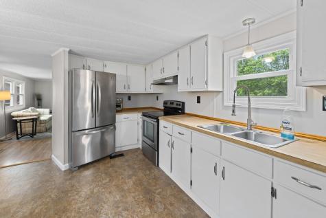 30 Sandalwood Circle Kittery ME 03904