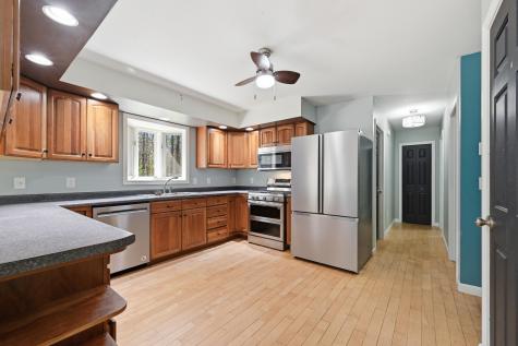23 Cove Road Readfield ME 04355